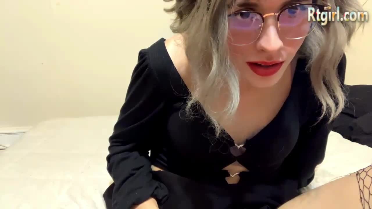 19yo american trans cutie in glasses strokes her big cock